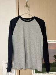 ユニクロ ラグランTシャツ