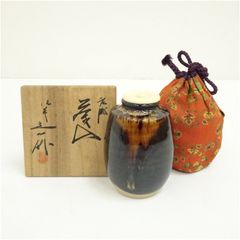 京焼　桶谷定一造　肩衝茶入（仕覆付）（共箱）  茶入れ 茶道 茶道具 おしゃれ 道具 濃茶 抹茶 骨董 茶器 保存 容器 お茶 茶会 茶事 茶の湯 1月 3月 11月 春秋