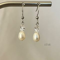 淡水パール＆クリスタル　ピアス　・・✽・・　〈真珠　サージカルステンレス　結婚式　ウェディング　オフィスカジュアル〉