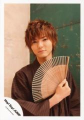 【中古】生写真(ジャニーズ) Hey! Say! JUMP/薮宏太/バストアップ・衣装茶・浴衣・右手扇子・背景ベージュ・緑/公式生写真