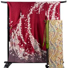 振袖 身丈157.5cm 裄丈68cm L 袷 袋帯フルセット 桜 地紋 金糸 金彩 赤 正絹 秀品 【中古】