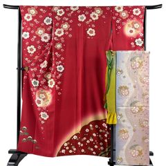 振袖 身丈158cm 裄丈64.5cm M 袷 袋帯フルセット 桜 花びら ぼかし 赤 正絹 名品 【中古】