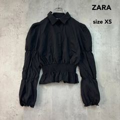 ZARA ザラ パワーショルダー パフスリーブ シャーリング ブラウス XS ブラック 黒 長袖 シャツ フリル 襟付き ショート丈 クロップド丈 ウエストギャザー くるみボタン ゴム入り トップス レディース ★ ■◇ ◇■