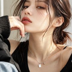 シルバーネックレス レディース チェーンネックレス レイヤード 重ね付け風 チャーム プレート ペンダント 個性的 モード カジュアル 韓国ファッション 大人 おしゃれ シンプル メタルアクセサリー デザインネックレス 存在感 メンズ レディース