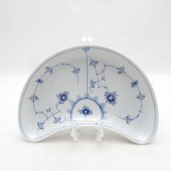 美品 ROYAL COPENHAGEN ロイヤルコペンハーゲン ブルーフルーテッドプレイン 352 クレセントディッシュ 変形皿 SY13851U1 