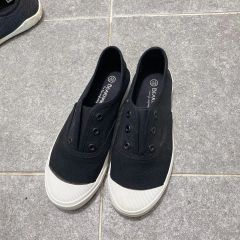 一回履いた BEARPAW スニーカー ブラック 225