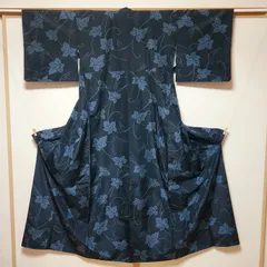 キラクニキモノ【ポリエステル着物専門店】◆小紋着物◆袷◆さんび◆高島屋◆洗える着物◆大島風◆身幅広め◆裄63.5cm◆丈162cm