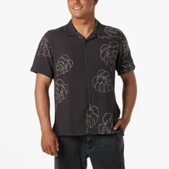 オニール メンズ トップス シャツ ONeill Mens Pipeline Rodeo Monstera Short Sleeve Woven Shirt Phantom