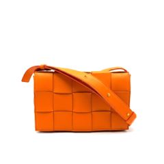 BOTTEGAVENETA ボッテガヴェネタ ボッテガ カセット マキシイントレチャート イントレチャート クロスボディ ショルダーバッグ クラッチバッグ オレンジ