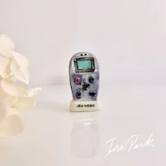 ゲームボーイのようなゲーム機のフェーブ　フェーヴ　フランス製　ミニチュア　陶器　雑貨 セール