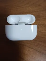 美品（正規品）Apple AirPods Pro 第2世代 充電ケースのみ USB-C A2968 純正品 セール