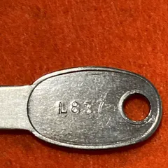オフィス家具　鍵　中古　プラス　L837　デスク　メーカー純正｜在庫あり