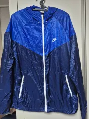 NIKE 正規品 ウィンドブレーカー サイズ 105 出品 アウトレット