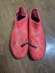 PUMA サッカーシューズ ピンク 260 セール