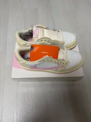 NIKE ジョーダン1 x トラヴィス・スコット レトロ ロー OG SP モスリン チュール ピンク 200サイズ 新 送料無料