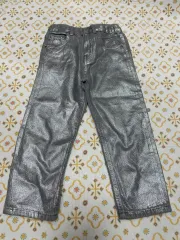 【送料無料】ZARA シルバー ズボン 110 全そう丈 59