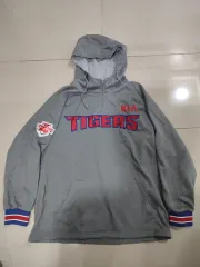 【期間限定】KIAタイガース フード付きTシャツ出品