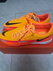 【激安】(新品)NIKE リアクト ファントム GT2 プロ TF レーザーオレンジ ブラック