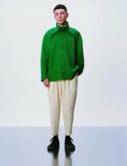 HOMME PLISSÉ ISSEY MIYAKE ハイネックジャケット 23年7月マンスリー JC101 グリーン 4｜在庫あり