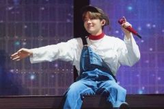 중고 원시 사진 남성 방탄소년단 J-HOPE 제이 호프 라이브 포토 · 수평 · 엽서 크기 블루레이 'BTS JAPAN OFFICIAL FANMEETING VOL.5 MAGIC SHOP 2019"봉입 특전 포토