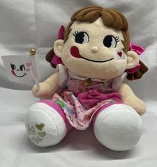 ◇ 不二家 ペコちゃん 70周年 ぬいぐるみ 2020年限定デザイン 箱無し ぬいぐるみのみ 全高約21cm 幅約20cm 비매품 懸賞 コレクション 중고 102208