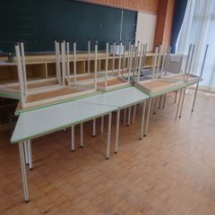 台形テーブル