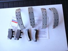 純正部品 94-99 ダッジ ラム Dodge Ram1500 RAM2500 RAM3500 ブレーキシュー ライニング 5013447AA Brake shoe lining