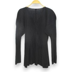 プリーツプリーズ PLEATS PLEASE イッセイミヤケ ISSEY MIYAKE PP05-JO001 長袖 プリーツカーディガン 羽織 3 黒系 ブラック 無地 加工 伸縮性 日本製