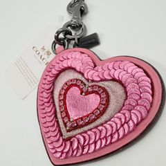 新品タグ付き COACH コーチ ハート バッグチャーム キーホルダー ピンク レザー ラインストーン スパンコール 27267 Embellished Heart Bag Charm Keychain Pink Leather Sequin