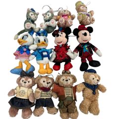 186000 現状品 ディズニーダッフィーシェリーメイなど ぬいぐるみストラップ ぬいぐるみバッジ 12点 묶음 판매