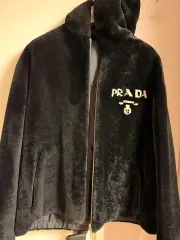 PRADA リバーシブル リナイロン ムートン