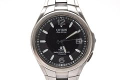 CITIZEN シチズン アテッサ エコドライブ 電波時計 H410-T003788 エコドライブ 電波ソーラー 腕時計 ブラック 文字盤 チタン チタンブレス 2000年代 メンズ 中古