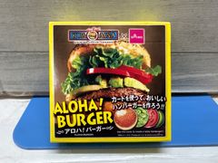 【I2-95】△ クアアイナ　ダイソー　コラボ　カードゲーム　ハンバーガー　アロハ　中古