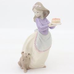 ITSY9PDFJHOY 상태매우좋음 NAO ナオ 仔犬の誕生日 フィギュリン 磁器人形 置物 少女 犬 ケーキ コレクション 飾り インテリア LLADRO姉妹ブランド