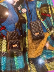 26010131 ANNA SUI アナスイ COLLECTION BOOK じゃばら式 スマホポーチ