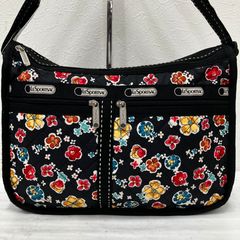 A1095 LeSportsac レスポートサック デラックスエブリデイ ショルダーバッグ ブラック 黒 花柄 キルト キルティング レディース