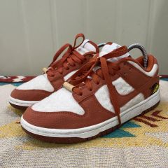 NIKE ダンク ロー SE サンクラブ バント サンライズ 245 F00444