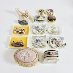 ★ 希少 アンティーク 小物 まとめ マイセンデリ インテリア フック オルゴール 置き時計 バッグハンガー ピルケース リップホルダー 天使 置物 小物入れ 雑貨 ヨーロッパ風 大量 セット 14個 고장·부품용 품목
