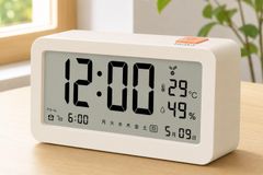 省スペース 卓上 電波時計 デジタル 目覚まし時計 温湿度計 大画面 12/24時間表示 大音量アラーム 電池式 小型 スヌーズバックライト機能