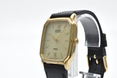 CITIZEN シチズン Forma Eco-Drive E030-K16482 エコドライブ 腕時計 シャンパン 文字盤 ゴールドカラー 革ベルト レザー 2000年代 ユニセックス メンズ レディース 中古