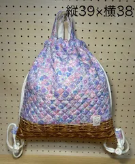 505  ハンドメイド　大きめ　ナップサック　お名前タグ付き　お着替え袋　オムツ入れ　体操服入れ　体操着袋　体操服袋　花籠　お花　かご編み　ライラック　パープル　くま　タグ　小学生 幼稚園 保育園 女の子