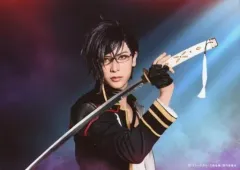 【中古】生写真(男性) 仲田博喜(明石国行)/戦闘ver.・2Lサイズ・キャラクターショット・「ミュージカル『刀剣乱舞』～葵咲本紀～」/CD「刀剣男士 formation of 葵咲『約束の空』」明石国行メインパッケージ (予約限定盤A) 公式通販3社 予約特