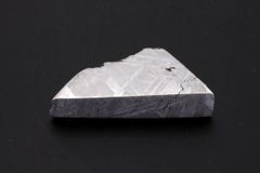 ムオニナルスタ ムオニオナルスタ 8.2g スライス カット 標本 隕石 オクタヘドライト 65