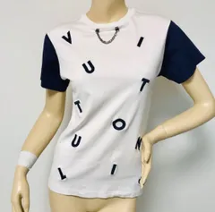 美品★LOUIS VUITTON・ルイヴィトン レターエンブロイダリー レディース ブランドロゴ刺繍 メタルチェーンチャーム付き コットン Tシャツ(XS)イタリア製 トップス ブランド カジュアル オシャレ Tシャツ