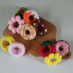 フェルトドーナツ　ハンドメイド