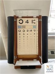 視力検査器