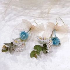 清楚なドライフラワー小束ピアス　セレモニー　入学式