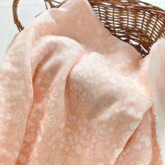 ダブルガーゼ　花柄　サーモンピンク　2m 　ハンドメイド