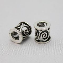 【1個】くり貫き 渦巻き模様 銀古美 スペーサー [外径約9mm×内径約4.5mm×厚み約9mm] sgy-896