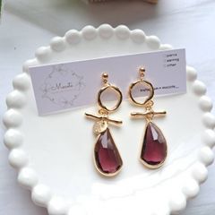 ワインレッド マンテル ガラスカット ガーネットカラー タグ 雫 ピアス/イヤリング